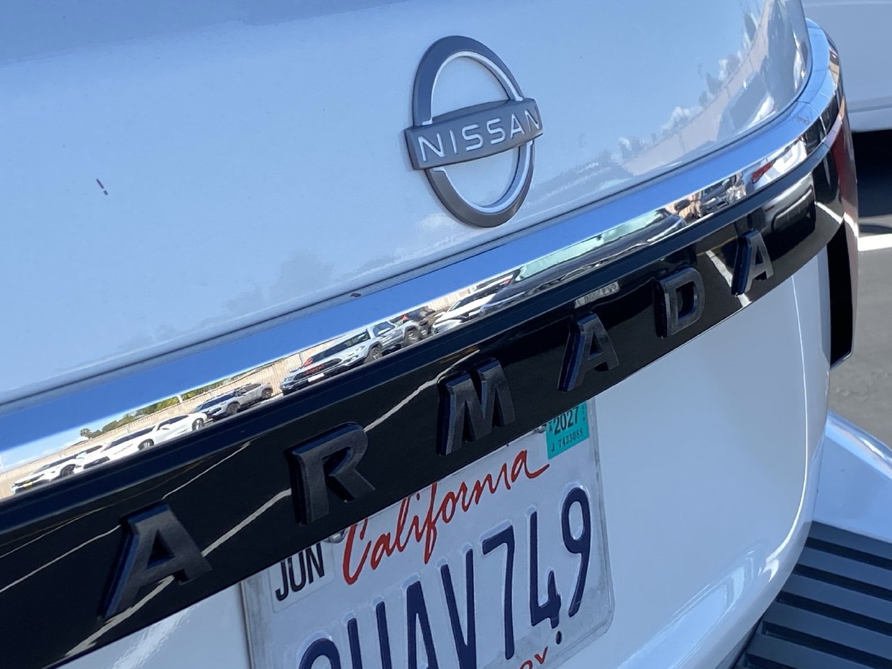 Used 2024 Aspen White Tricoat Nissan SV image 4
