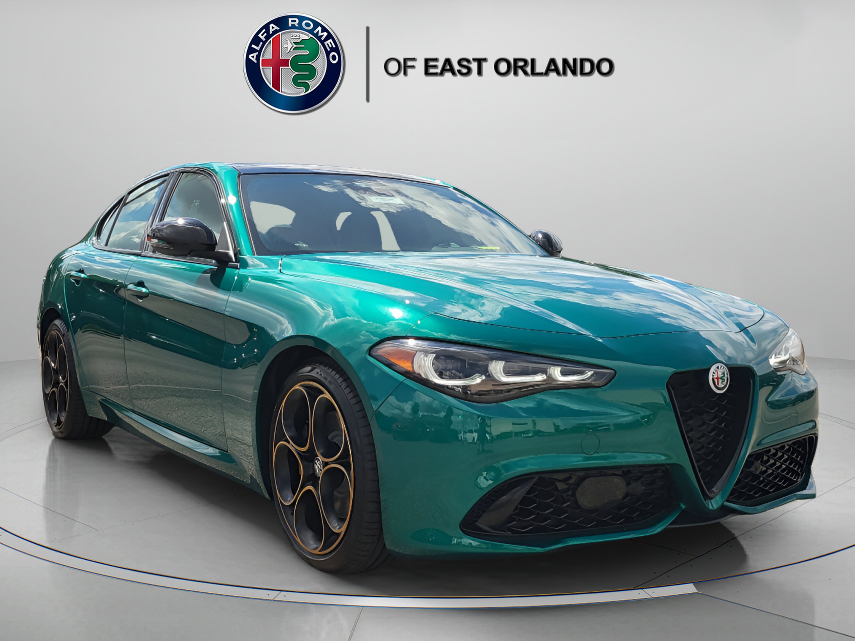 New 2025 Verde Fangio Metallic Alfa Romeo Intensa image 1