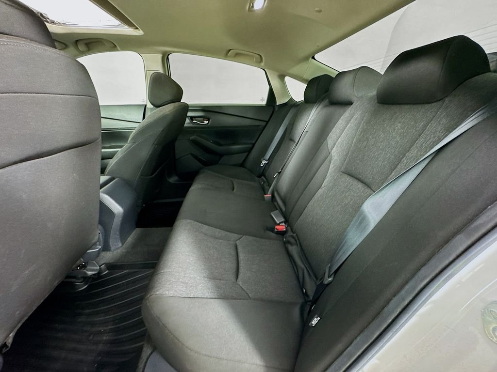 Used 2023 White Honda EX image 30