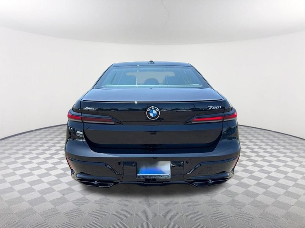 2025 BMW 7 Series 760i - Photo 6