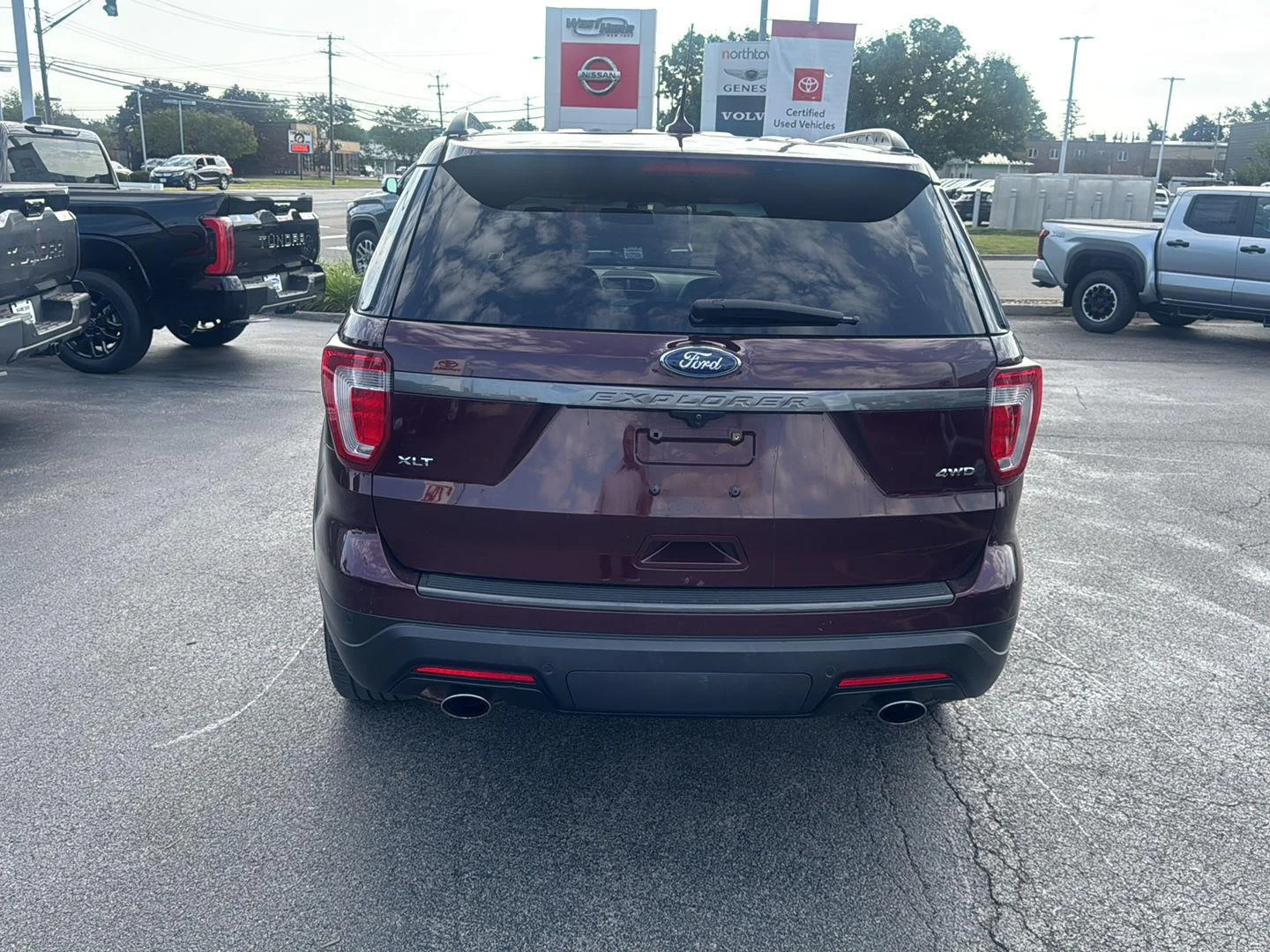 Used 2019 Burgundy Velvet Metallic Tinted Clearcoat Ford XLT image 5