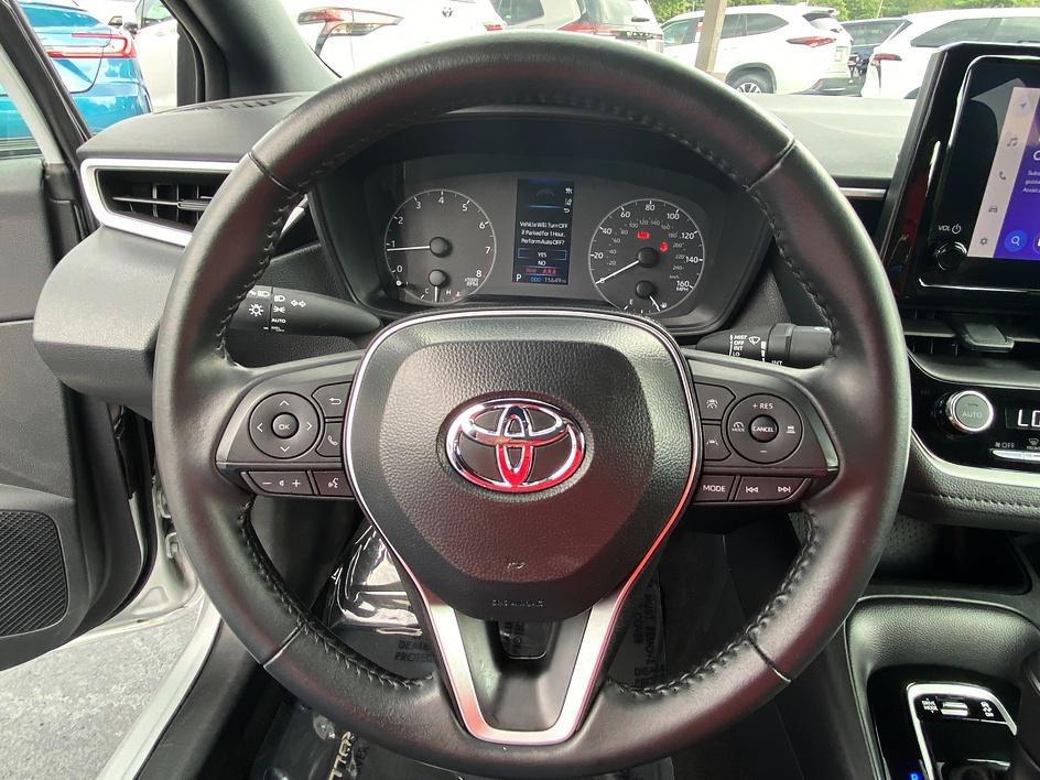 Used 2025 Classic Silver Metallic Toyota SE image 14