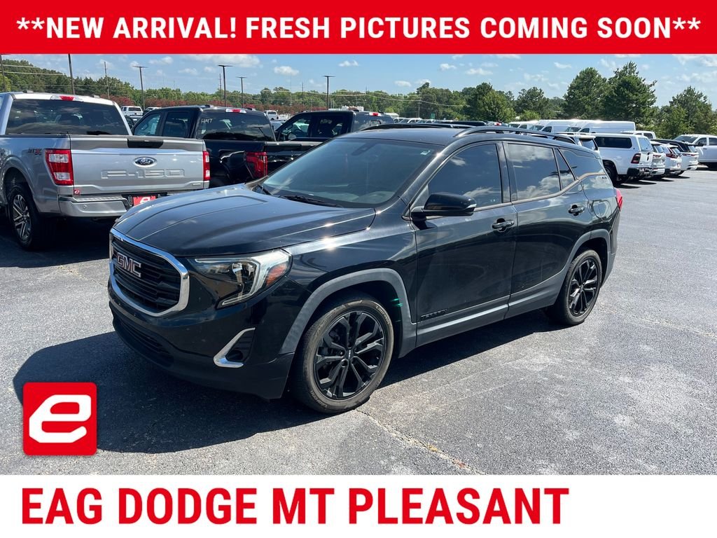 Used 2020 Black GMC SLE image 2