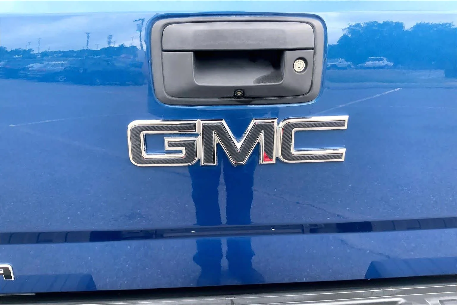 Certified Used 2017 Stone Blue Metallic GMC SLT image 10