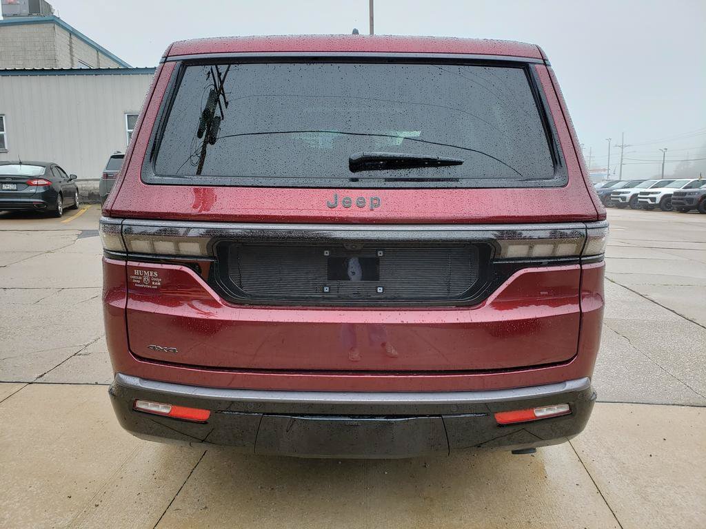 New 2026 Velvet Red Pearl-Coat Exterior Paint Jeep Limited Reserve image 4