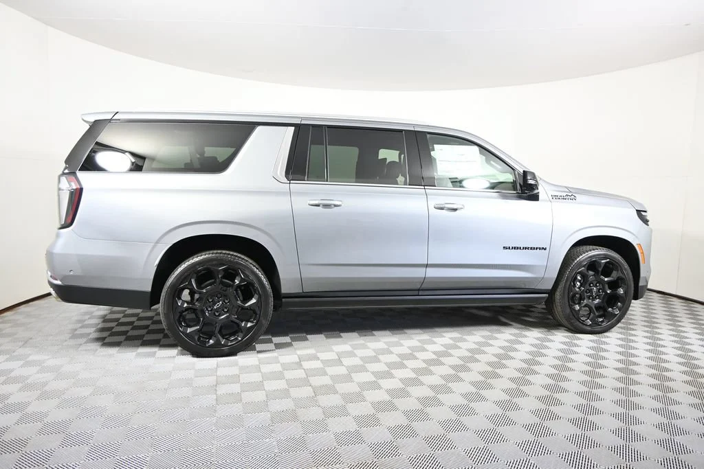 2026 Chevrolet Suburban High Country - Photo 7
