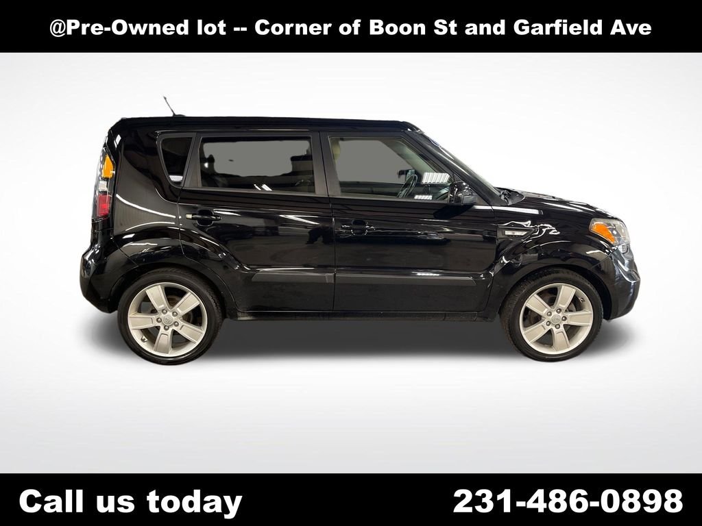 Used 2011 Gray Kia Exclaim image 6