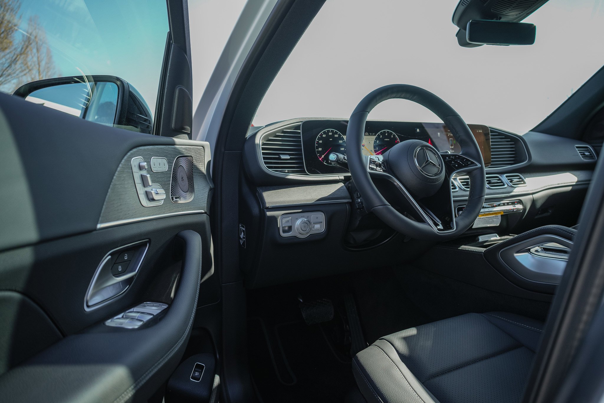 New 2026 MOONLIGHT WHITE Mercedes-Benz GLE 450 image 13