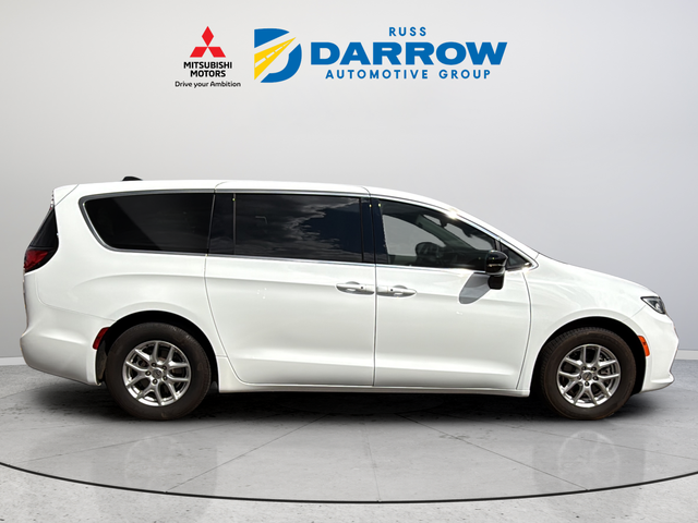 Used 2024 White Chrysler Touring L image 6