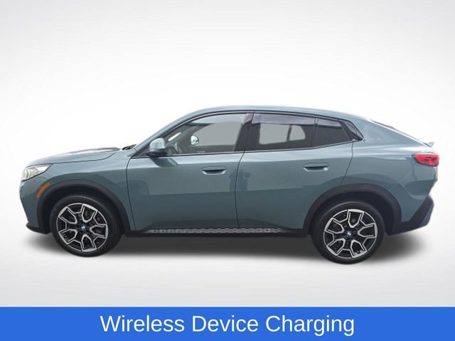 Used 2025 Green BMW xDrive28i image 4