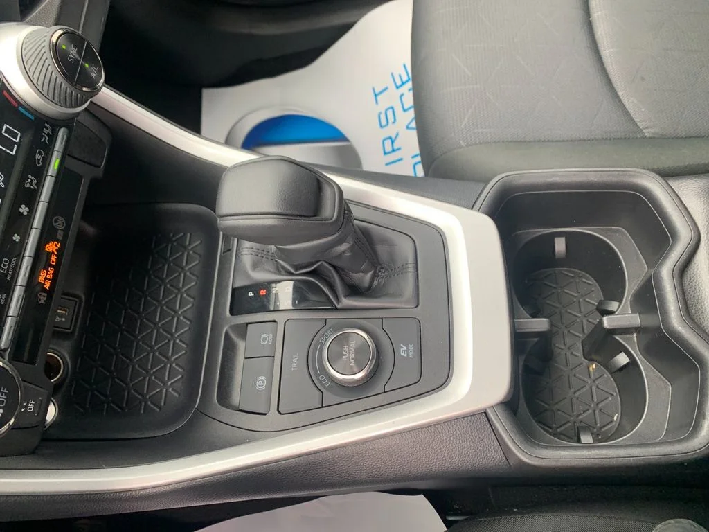 Used 2025 Silver Toyota XLE image 24