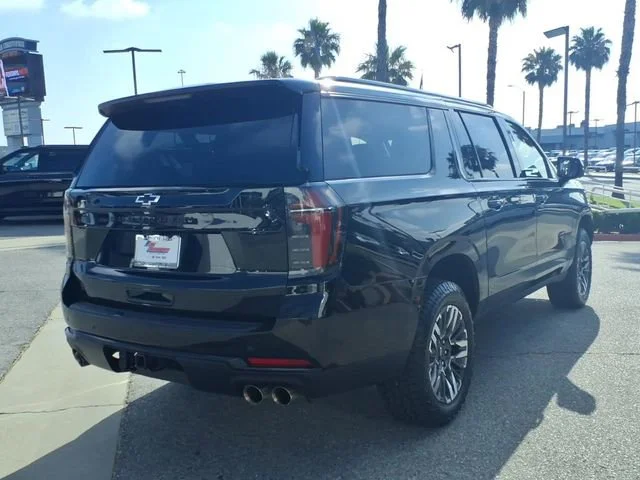 Used 2025 Black Chevrolet Z71 image 5