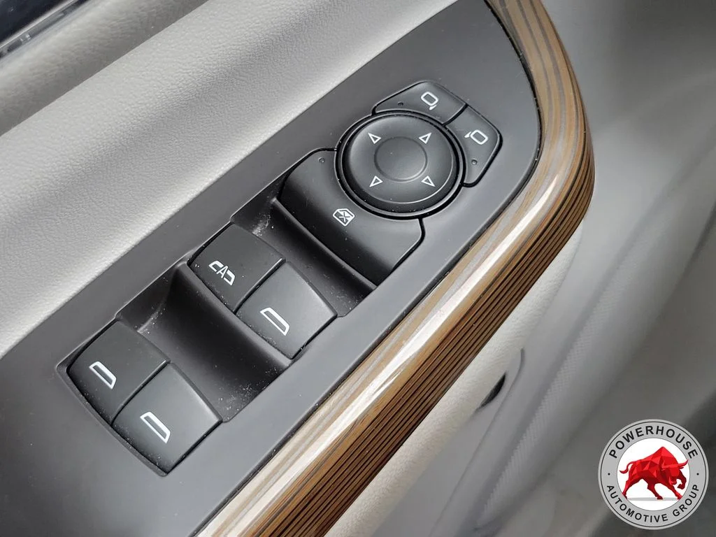 Used 2019 Gray GMC SLE-2 image 27