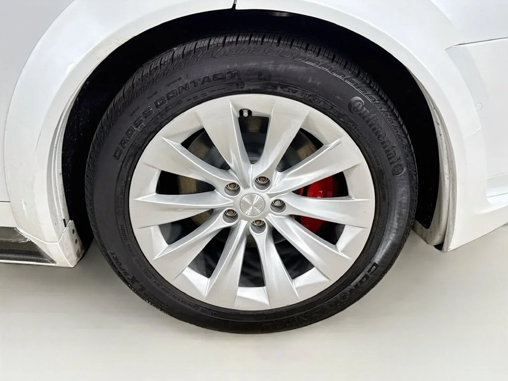 Used 2020 White Tesla Long Range image 31