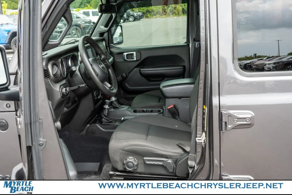 Certified Used 2021 Crystal Metallic Jeep Unlimited Willys image 18