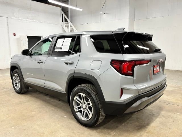 Used 2026 Silver GMC Elevation image 5