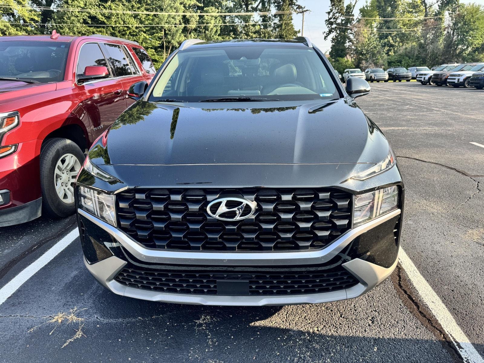 Used 2023 Twilight Black Hyundai SEL image 2
