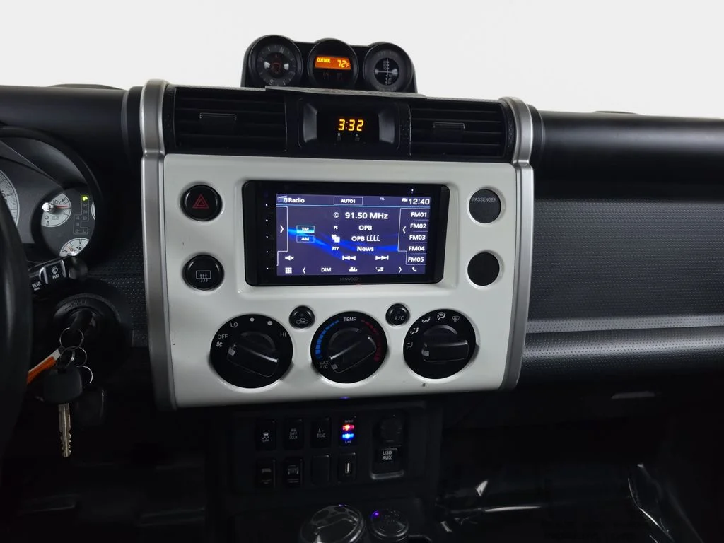 Used 2012 Iceberg Toyota Base image 22