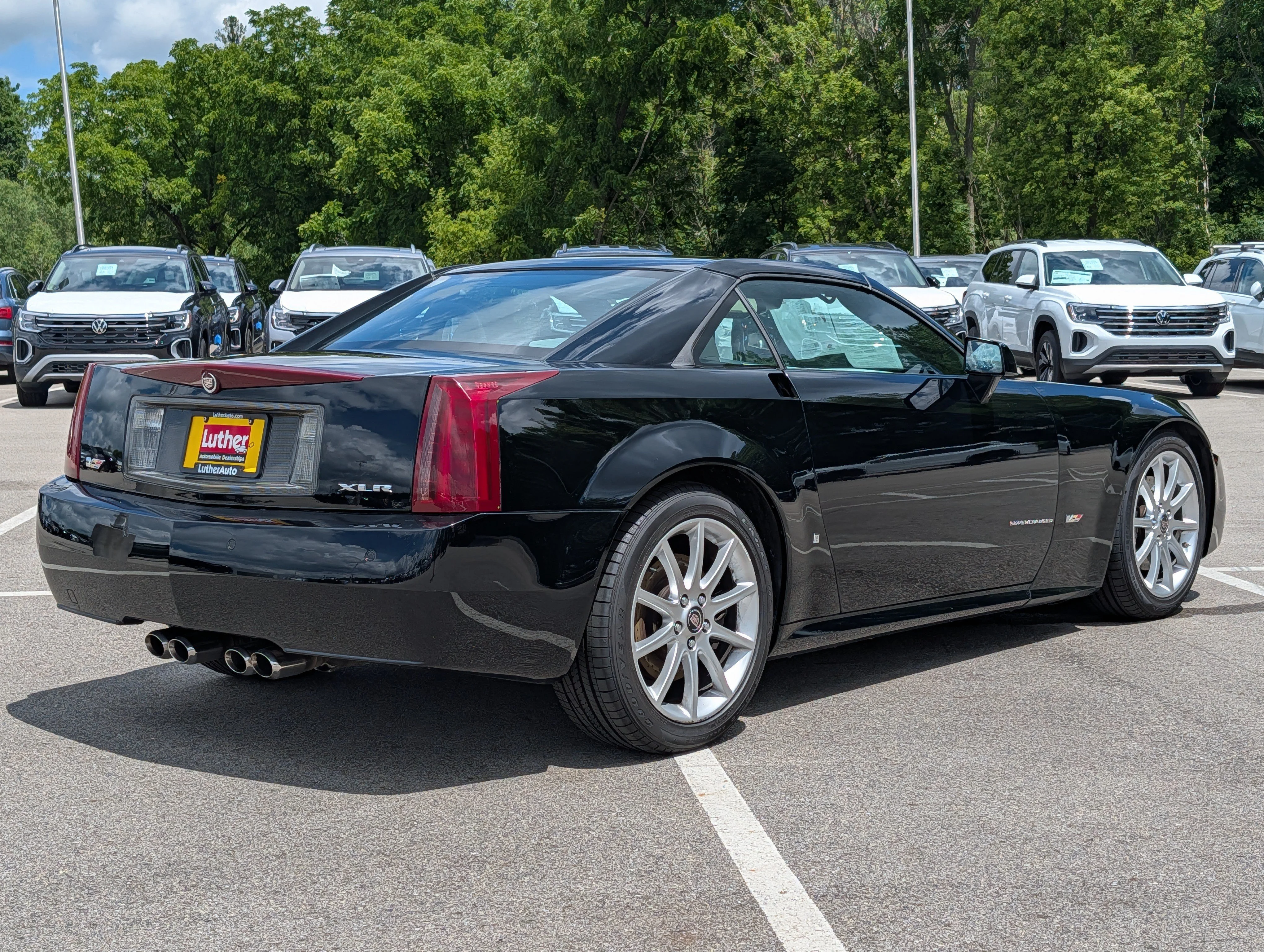 Used 2006 Black Raven Cadillac  image 32