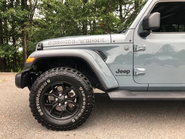 Used 2025 Gray Jeep High Tide image 15