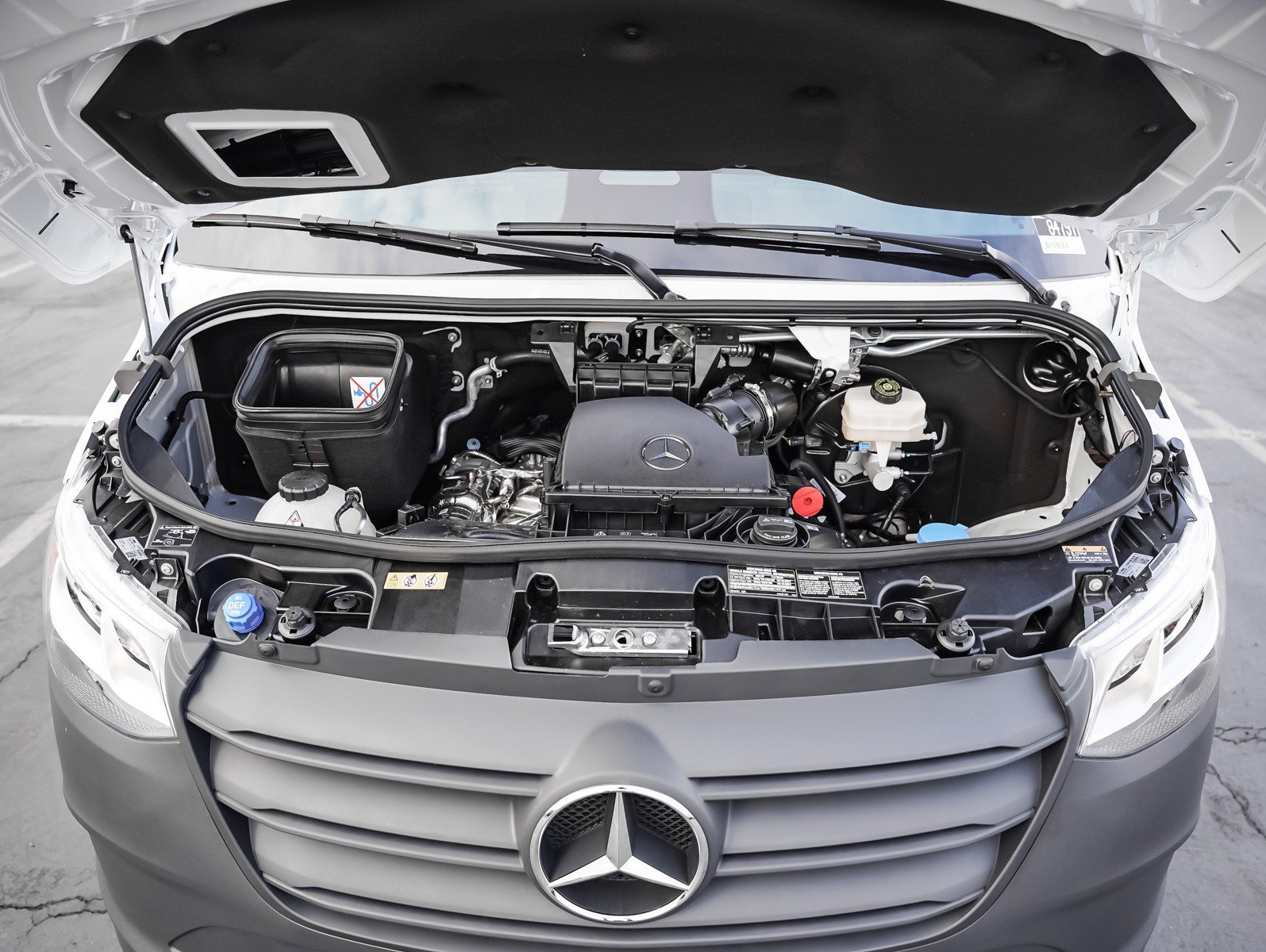 New 2026 Arctic White Mercedes-Benz 3500XD High Roof I4 Diesel HO 170 Extended RWD image 14