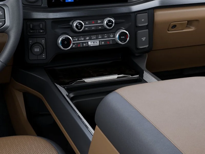 New 2027 Star White Metallic Tri-Coat Ford F-450® Lariat® image 15