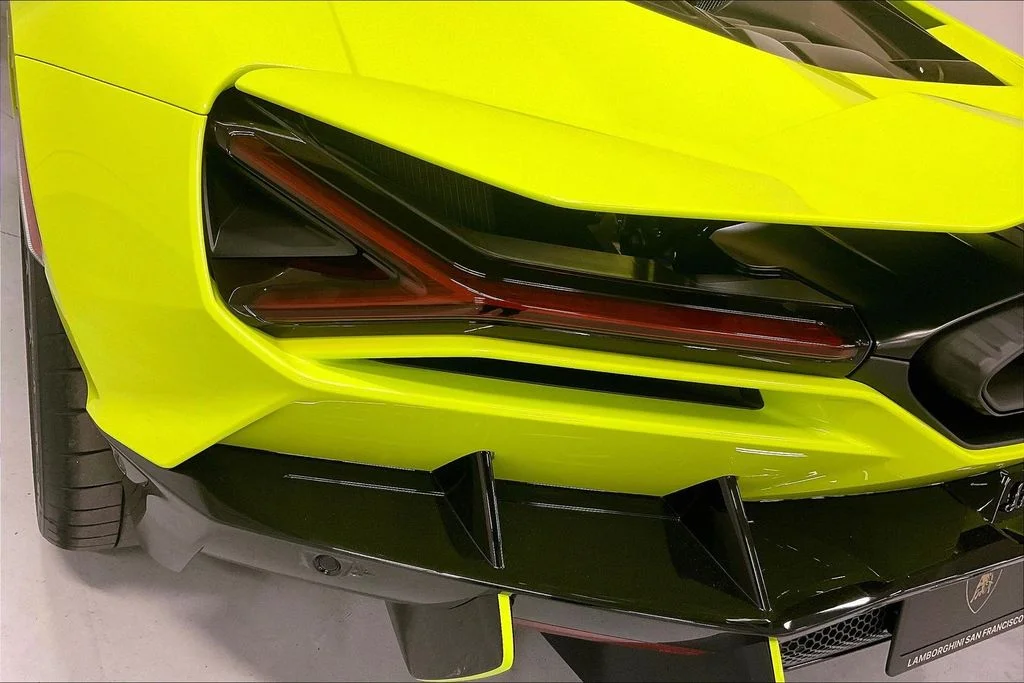 2025 Lamborghini Revuelto Base - Photo 31