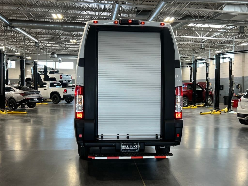 2024 Ram 3500 photo 2