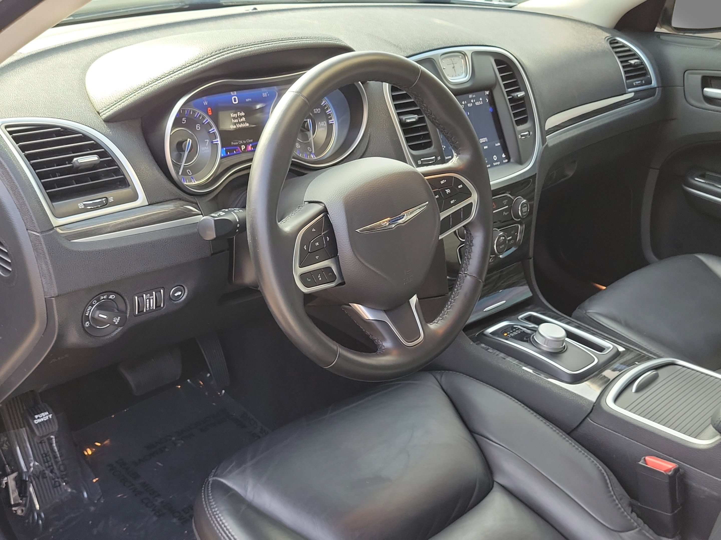 Used 2022 Bright White Clearcoat Chrysler Touring image 17