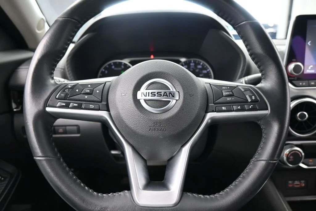 Used 2022 Super Black Nissan SV image 23
