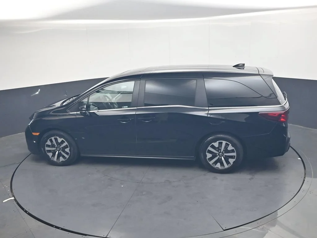 Used 2025  Honda EX-L image 20