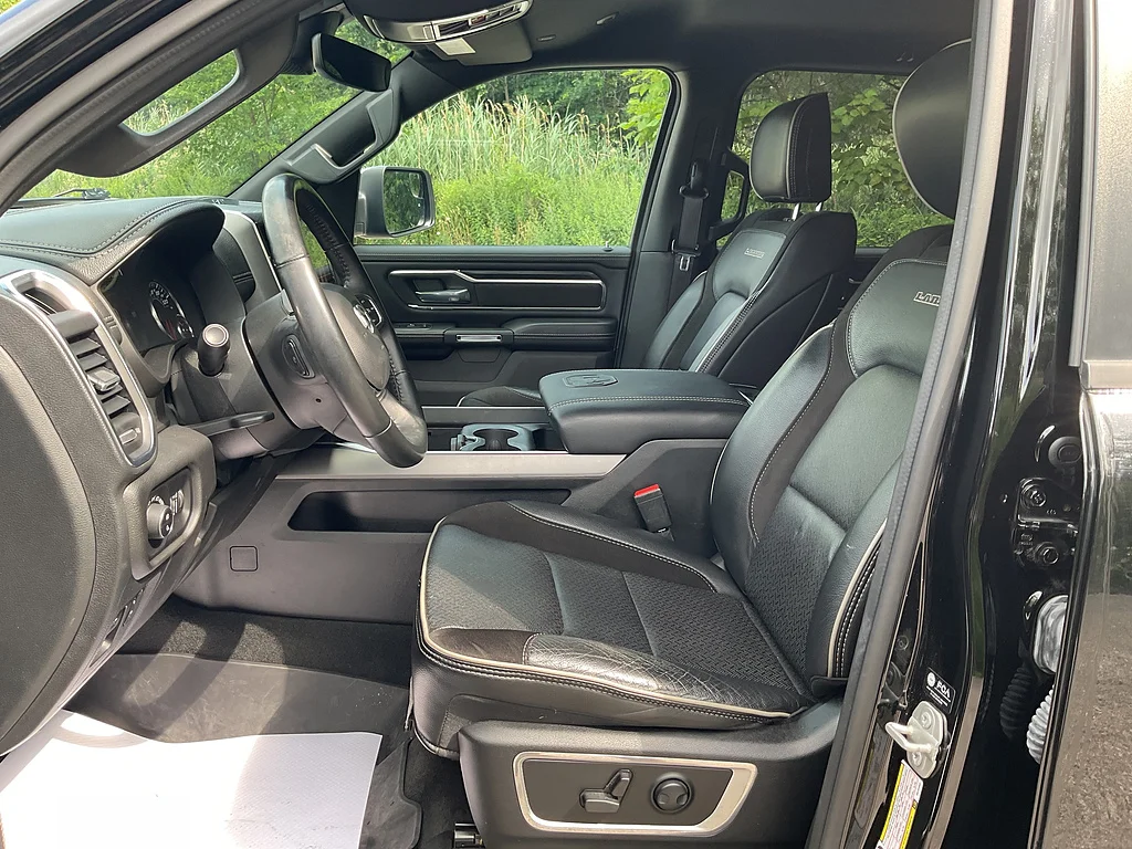 Used 2024 Diamond Black Crystal Pearl Coat Ram Laramie image 8