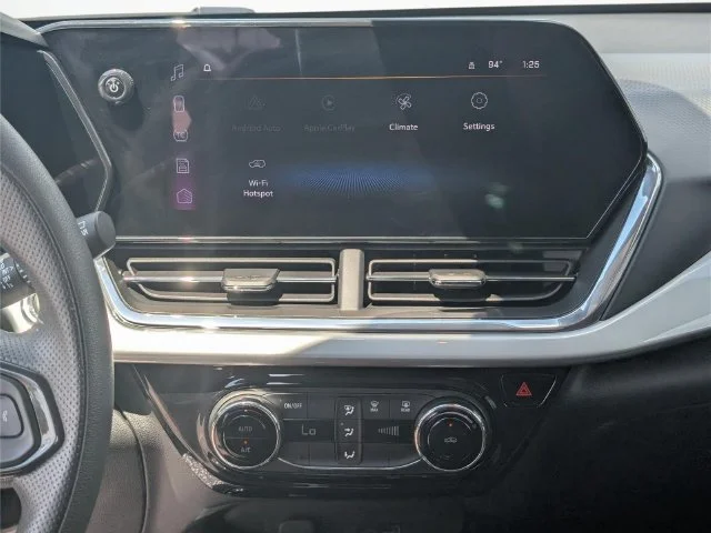 Used 2025 Gray Chevrolet LT image 18