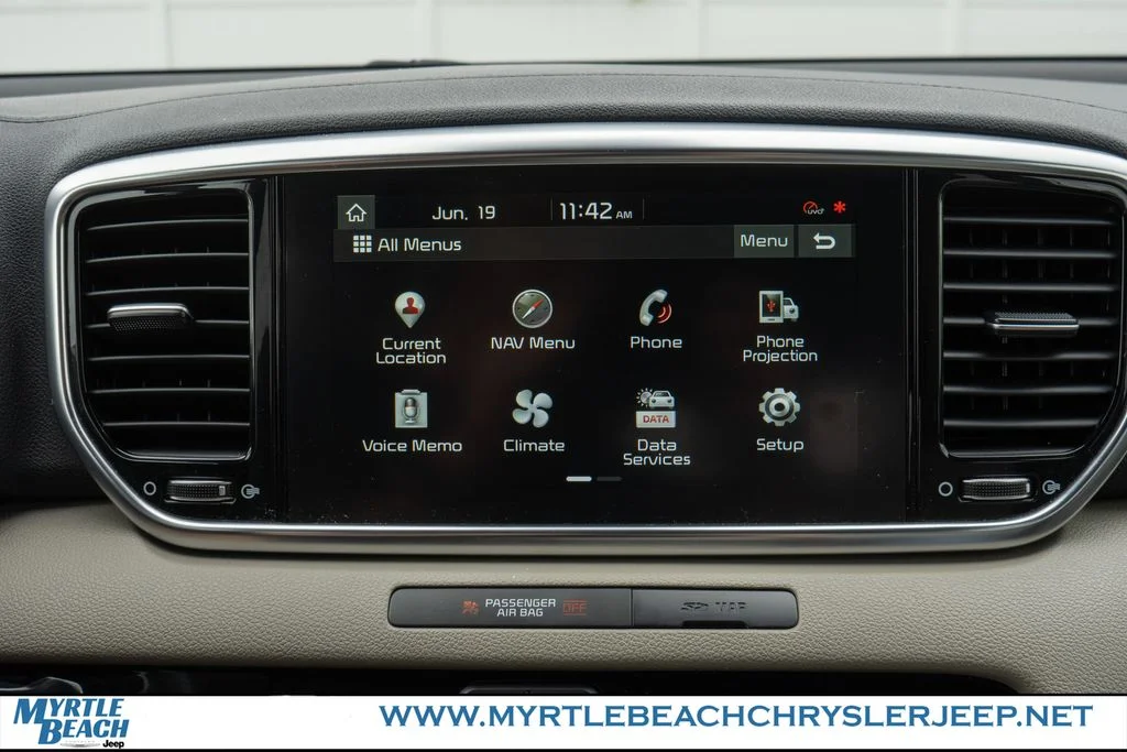 Used 2022 Sparkling Silver Kia SX image 20