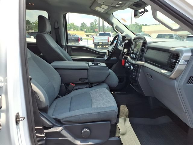 Used 2022  Ford XL image 17