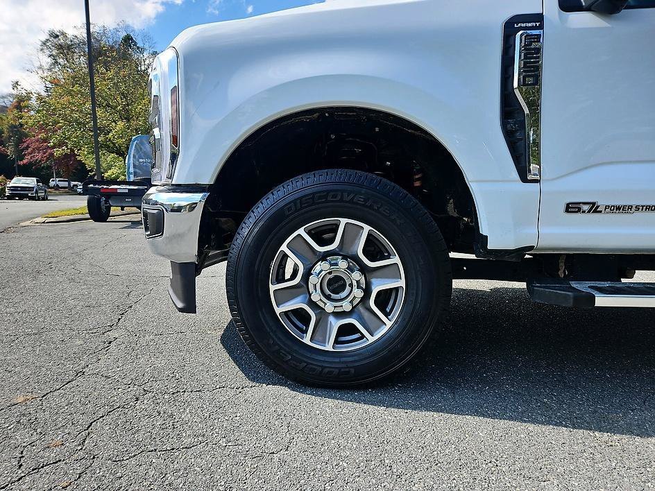 Used 2026 Oxford White Ford LARIAT image 6