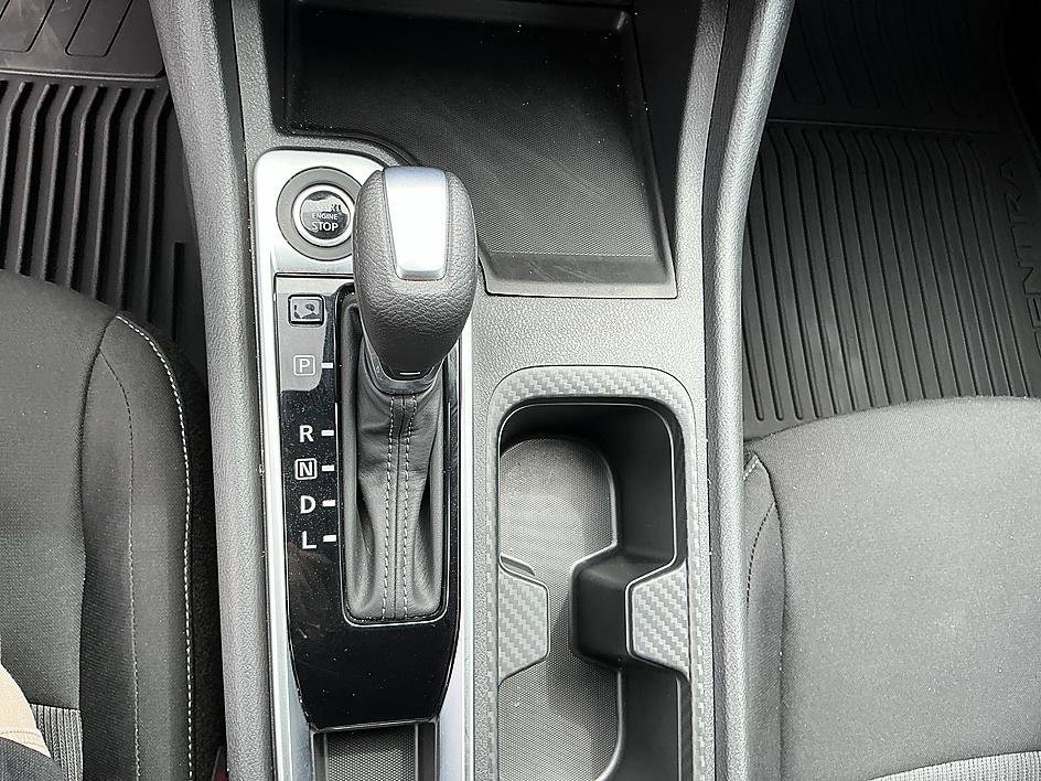 Used 2025 Rosewood Metallic Nissan SV image 21