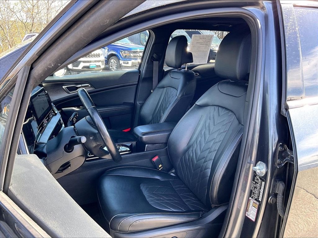 Used 2024 Gray Kia X-Line image 9