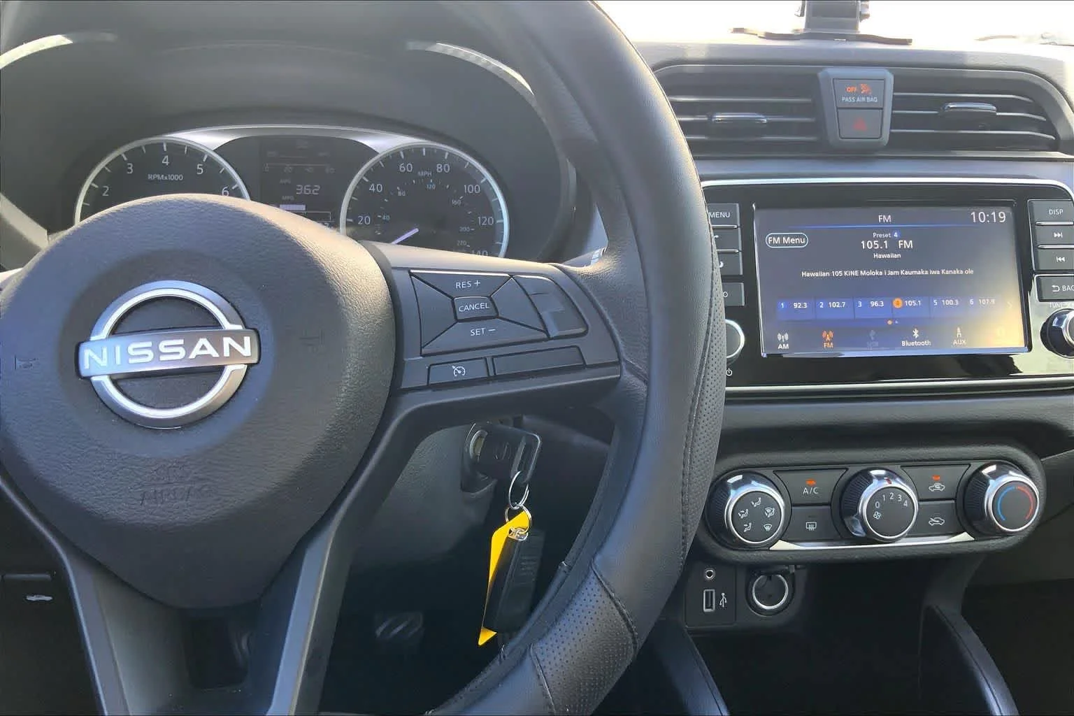 Used 2024  Nissan S image 25