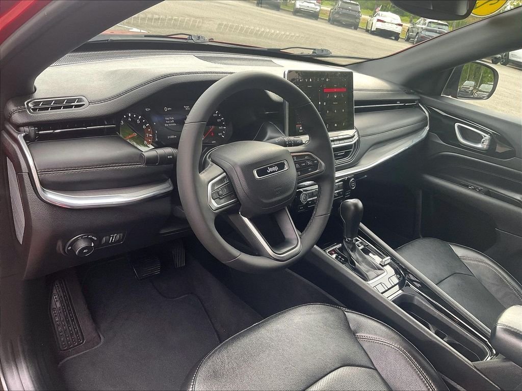 Used 2023 Red Jeep Limited image 8
