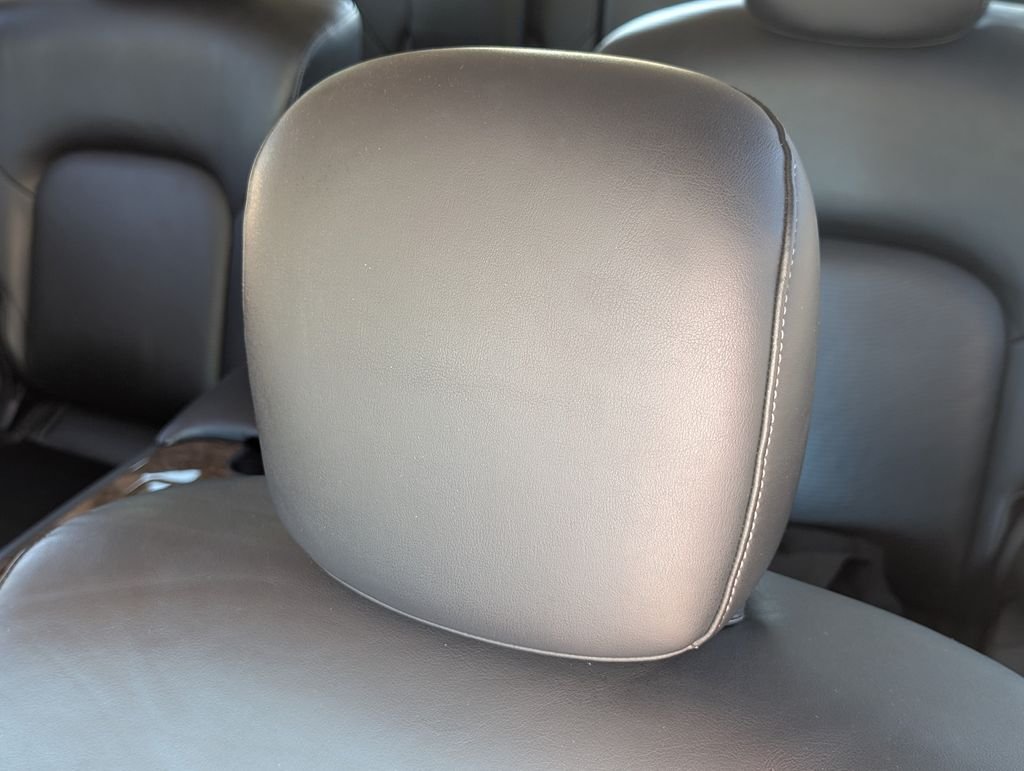 Used 2017 Silver INFINITI Base image 16
