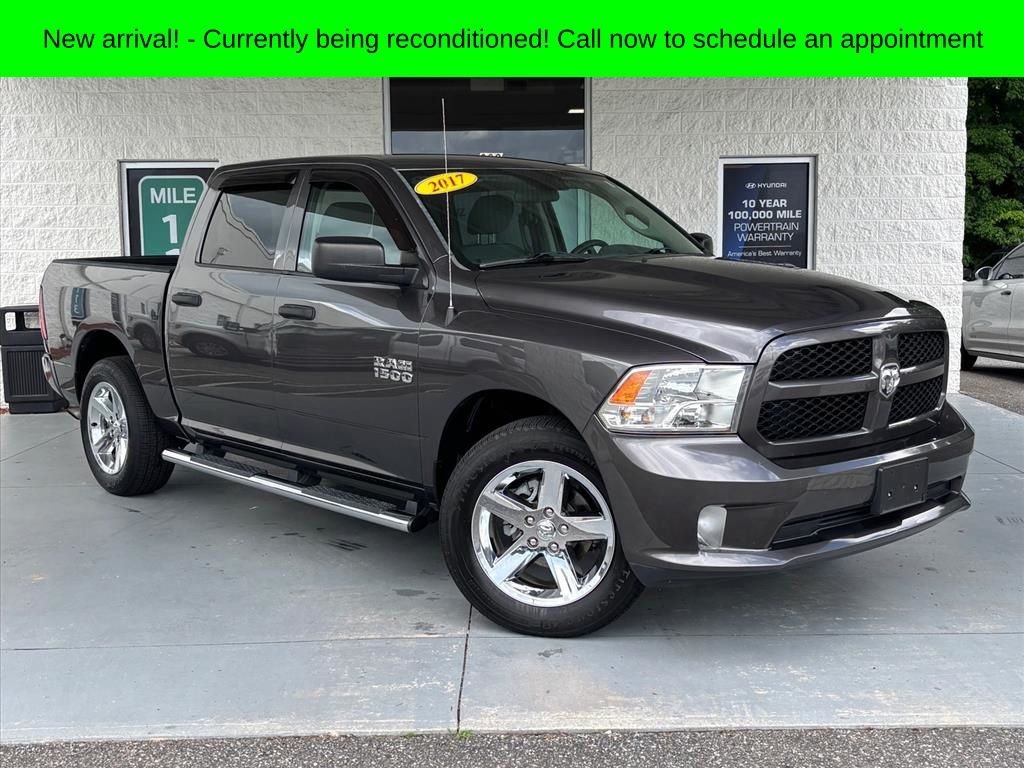 2017 RAM 1500 Express Crew Cab 5'7's photo
