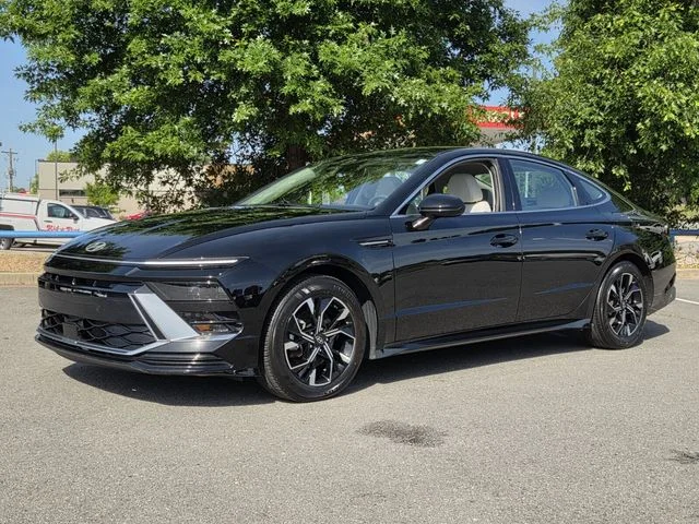 2025 Hyundai Sonata SEL's photo