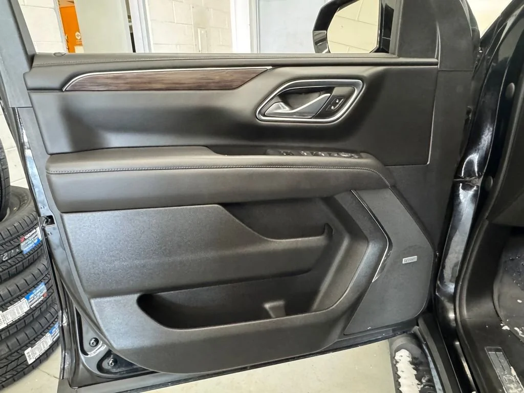 2023 Chevrolet Suburban Z71 - Photo 20