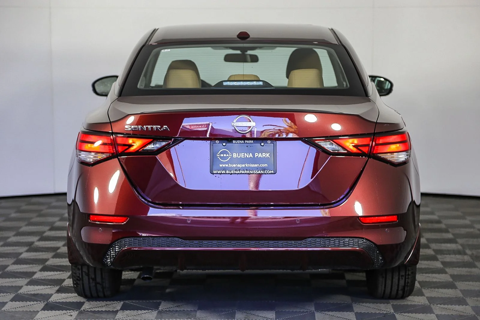 2025 Nissan Sentra SV - Photo 7