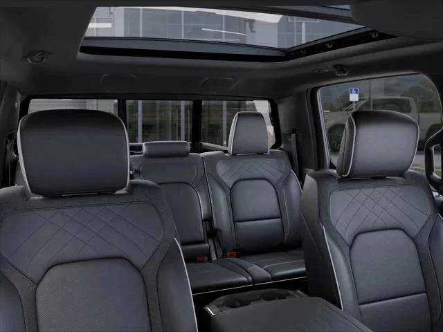 New 2026 Diamond Black Crystal Pearlcoat RAM Limited image 52