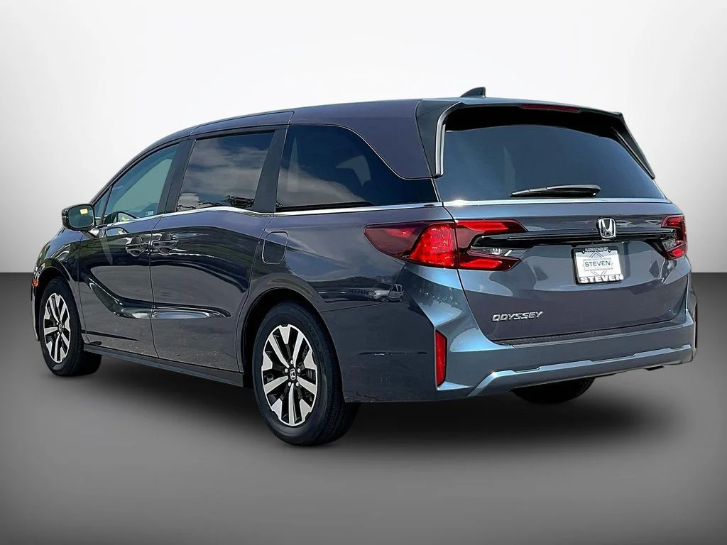 New 2026 Smoke Blue Pearl Honda EX-L image 4
