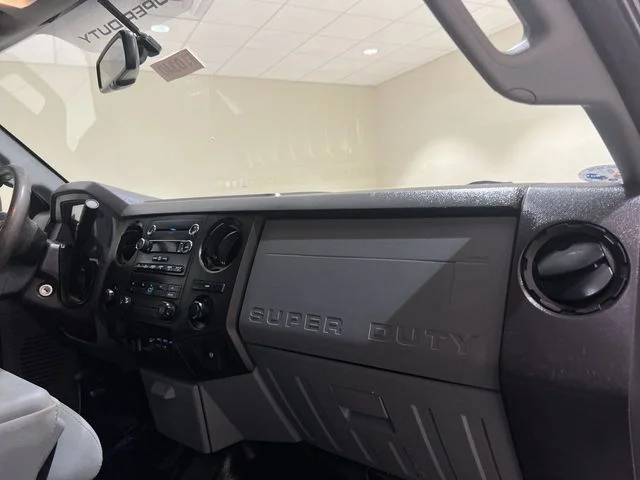 Used 2016 White Ford XL image 23