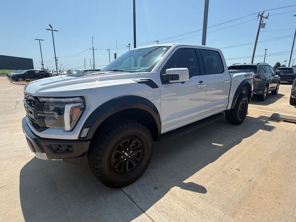 Used 2025 White Metallic Ford Raptor image 1