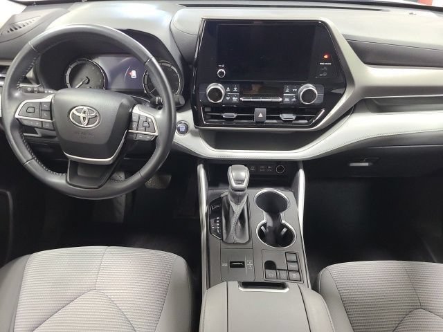 Used 2023 Blueprint Toyota LE image 2